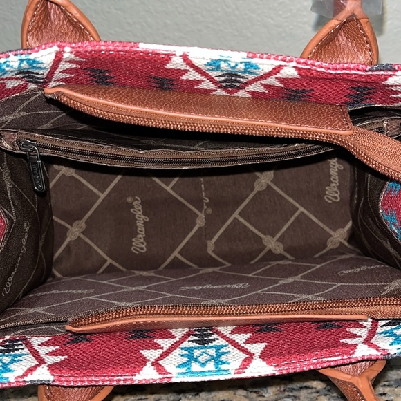 Wrangler Red Aztec Tote Bag - Picture 6 of 10